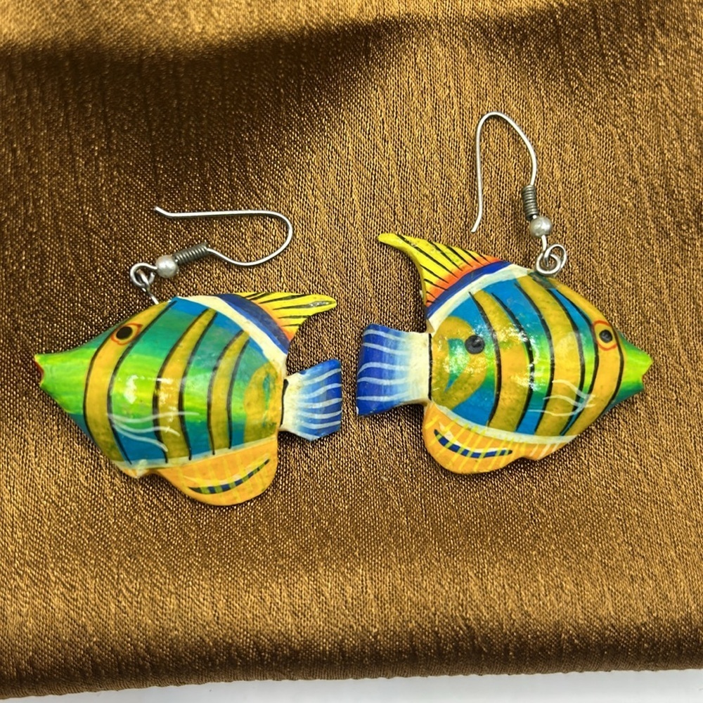 Colorful Fish and Shell Earrings - Picture 8 of 8